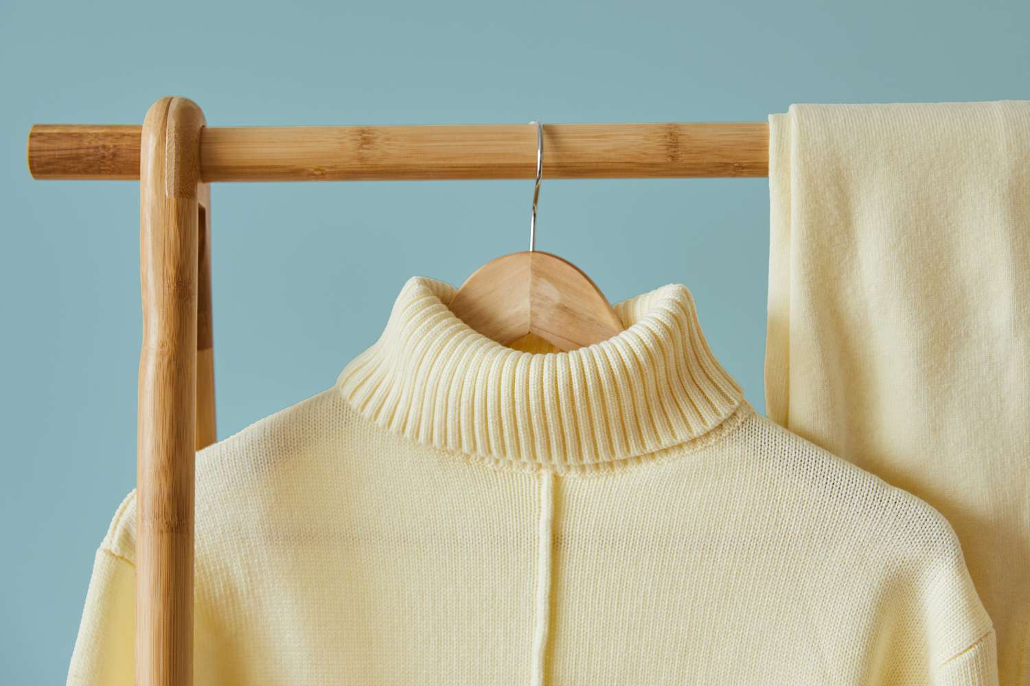 How one can Make Your Fall Sweaters Look Mannequin New As soon as extra